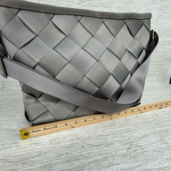 Maggie Bags Gray‎ Crossbody Bag Seatbelt Purse Woven Genuine Seat Belt Webbing - Picture 9 of 13